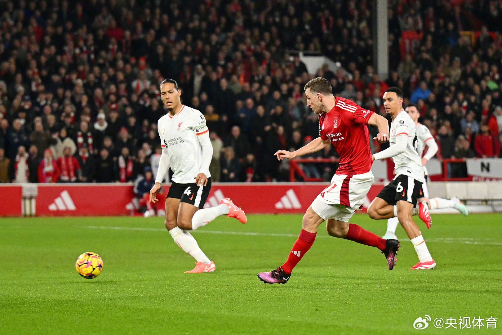 九游娱乐官方-集结日利物浦备战德甲；更衣室发声细节曝光；球迷炸锅；训练强度明显提升(利物浦对曼城首发)